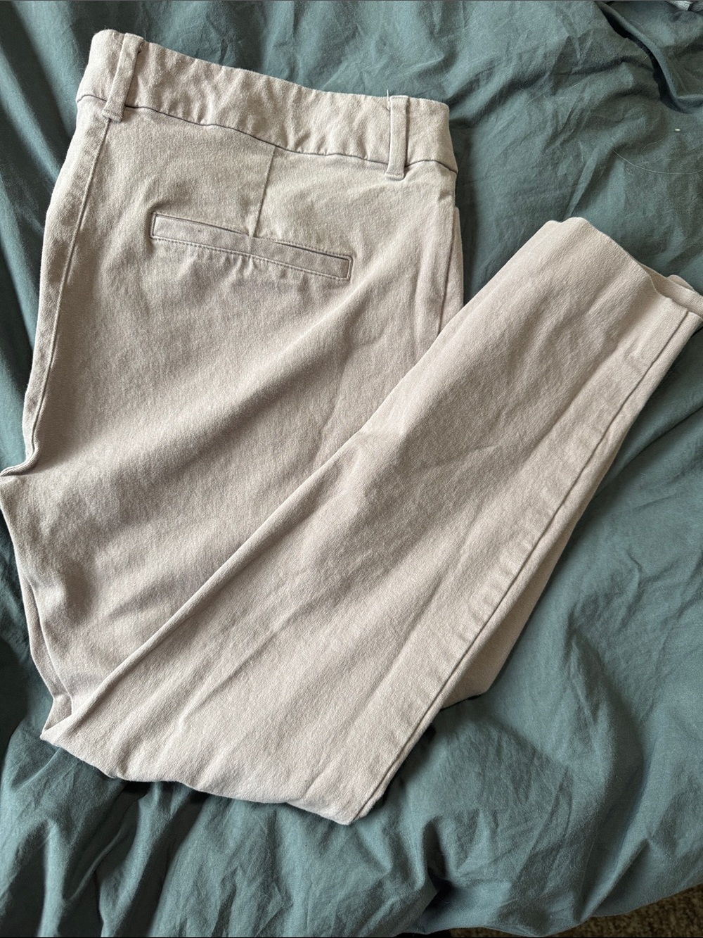 Old Navy Women's Cropped Pants in Light purple